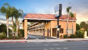 Pacific Inn LGB Airport Parking