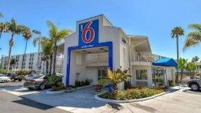Motel 6 Mission Valley SAN Airport Parking