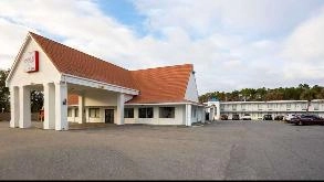 Photo of Developer Inn & Suites Airport Jax spot, located 6.0 mi from Near Wow Bao Inside Ruby Tuesday Jacksonville, Airport Road (FL) in Jacksonville
