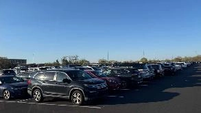 Find Parking Spot in  Place LGA Airport  Parking Garage