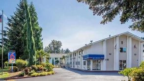 Photo of 18900 47th Ave - Motel 6 SEA Airport Parking spot, located 1.6 mi from Near Outback Steakhouse in