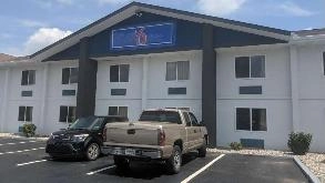 Find Parking Spot in Motel 6 CHA Airport Parking Garage
