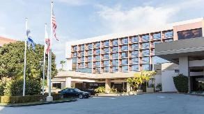 Find Parking Spot in Hilton Orange County - Costa Mesa SNA Airport Parking Garage