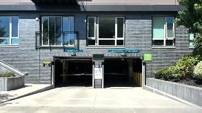 (M) Clippership Public Garage BOS Airport Parking