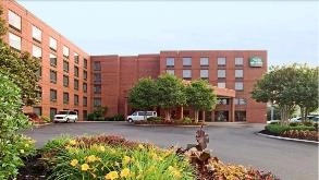 Luxe Studios Music Valley BNA Airport Parking