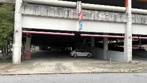 Photo of 143 E 6th St (610 Scott St.) - South Deck Garage spot, located 4.0 mi from Near Malibu Cafe brunch all day in
