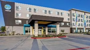 Tru by Hilton DFW Airport Parking
