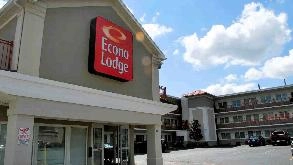 Photo of Econo Lodge - 401 S 2nd St Parking spot, located 0.8 mi from Near Waterfront Park in