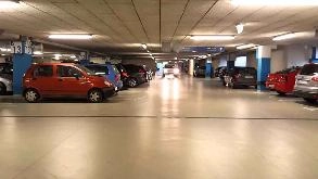 Find Parking Spot in Icon Parking Garage (10 E 59th St) LGA Airport Parking Garage