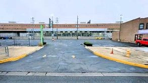 Photo of CTA Pink Line 54th & Cermak - 5300 W Cermak Rd Lot spot, located 1.8 mi from Near CCA Academy 40th Anniversary Benefit in Chicago