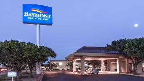 Find Parking Spot in Baymont Inn & Suites  Amarillo (AMA) Airport  (No Shuttle) Parking Garage