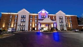 Find Parking Spot in Comfort Inn Newport (PHF) Airport  Parking Garage