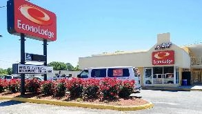 Find Parking Spot in Econolodge - Norfolk (ORF) Airport  Parking Garage