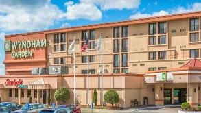 Find Parking Spot in Wyndham Garden Newark (EWR) Airport  Parking Garage