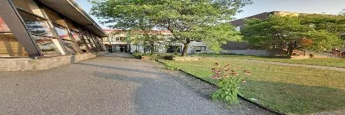 Find Parking Spot in Baymont Inn and Suites YUL Airport  ( No Shuttle) Parking Garage