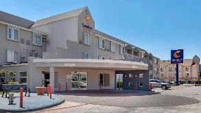 Find Parking Spot in Comfort Inn & Suites DFW Airport  Parking Garage