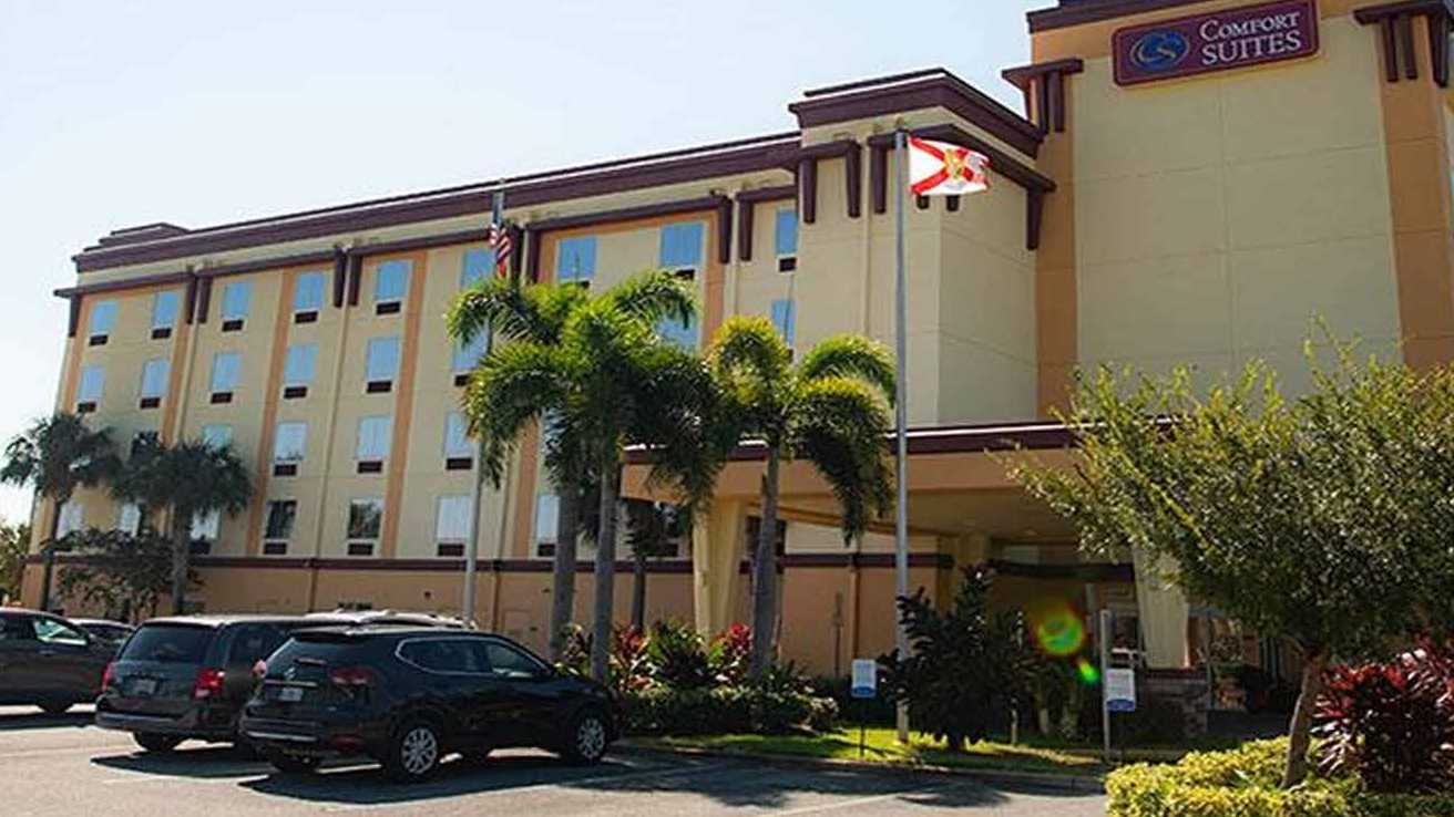 Comfort Suites Mco Airport Parking Way