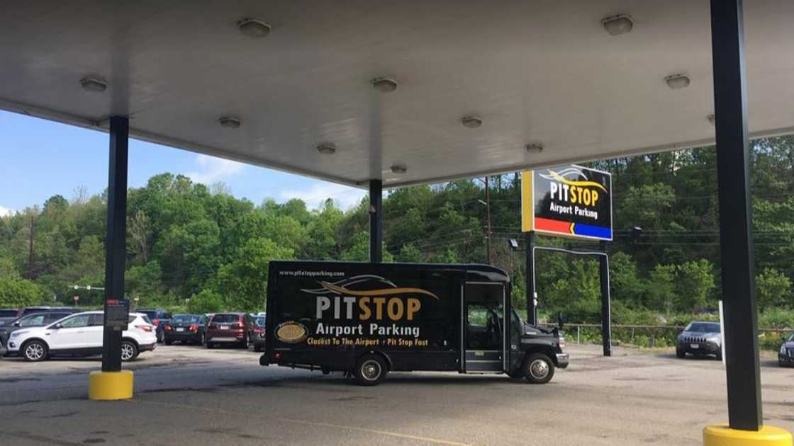 Book Hourly Parking in PIT STOP Pittsburgh (PIT) Airport Parking