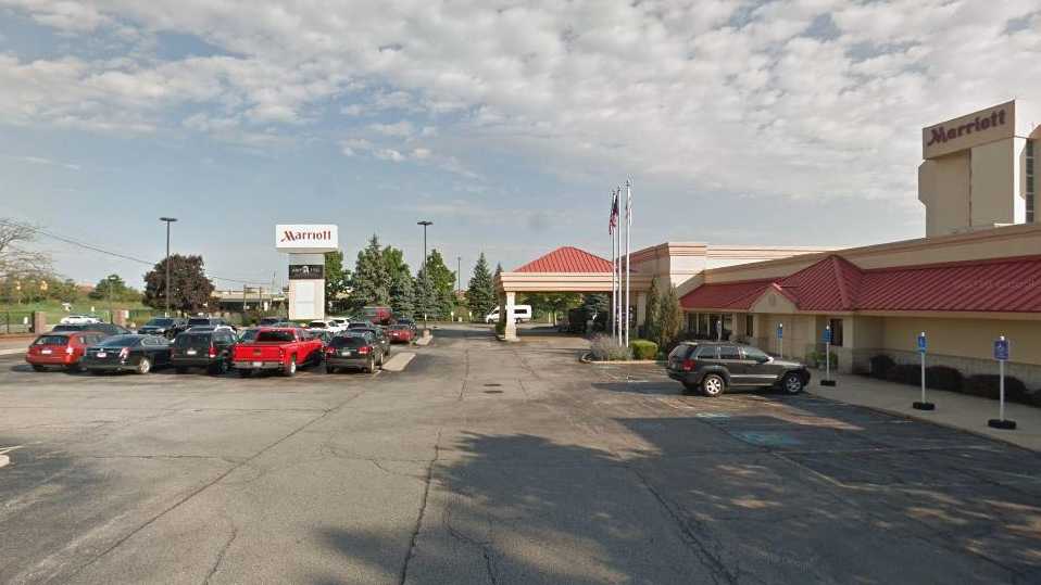 Cleveland Airport Marriott Hotel Airport Parking WAY