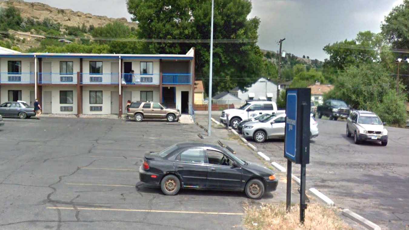 Book Hourly Parking in Rodeway Inn Billings Logan International  (BIL) Airport Parking