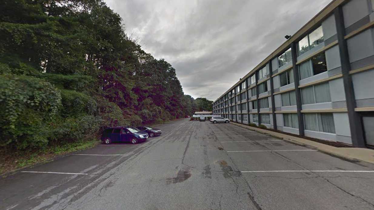 Wyndham Garden PIT Airport Parking Way