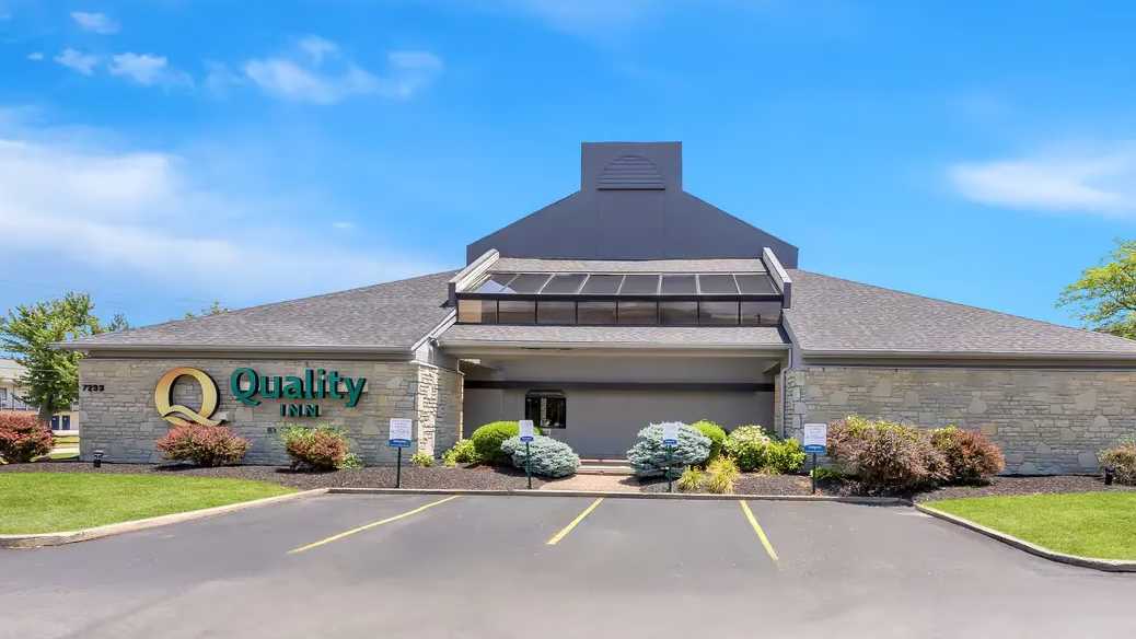 Days Inn by Wyndham CLE Airport Parking