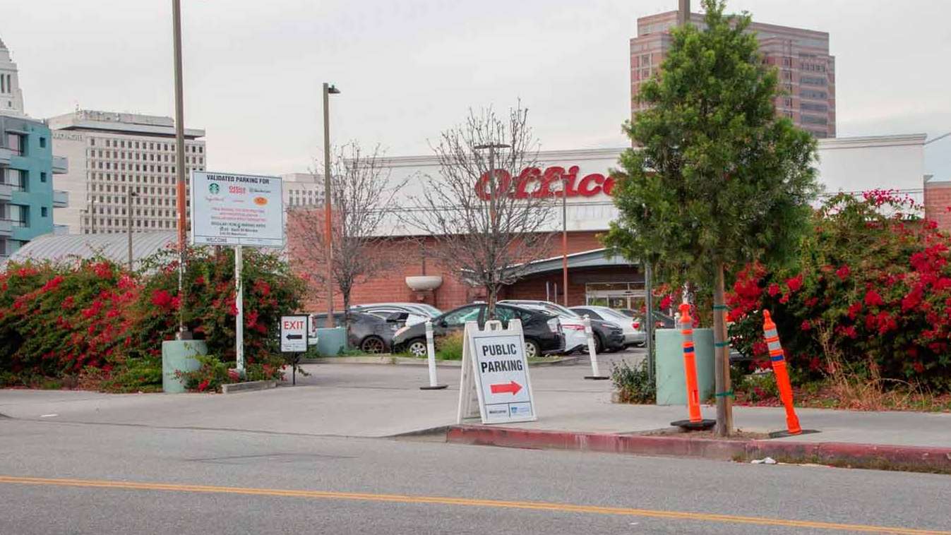 Reserve 401 E 2nd Street Parking Book and Save