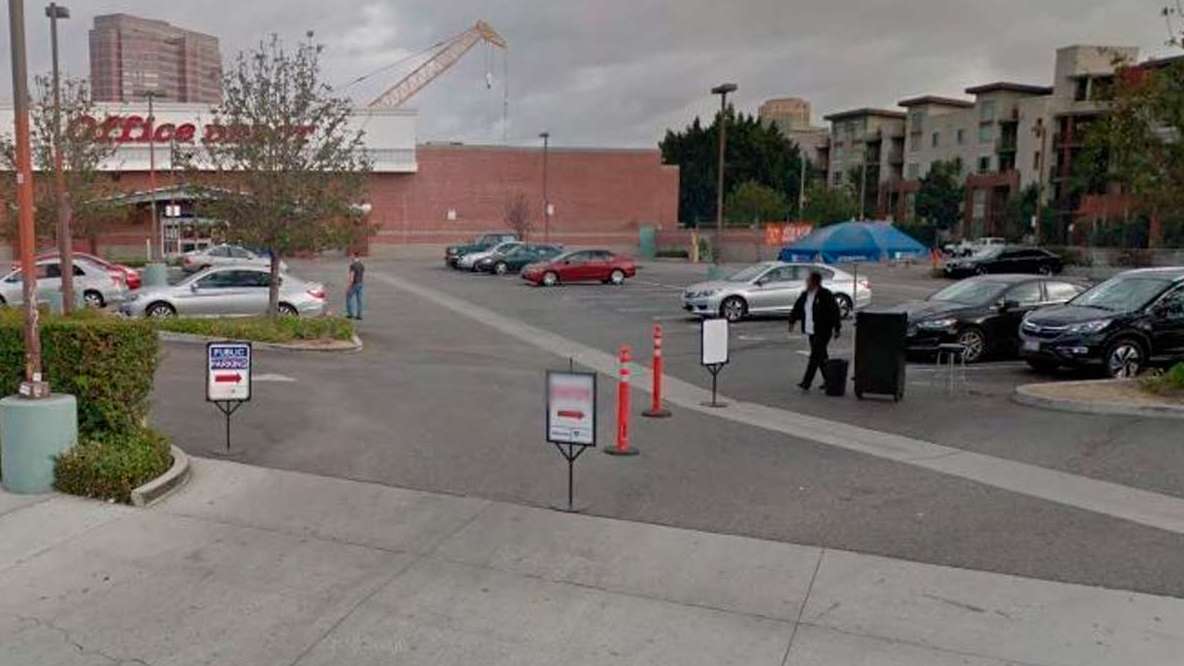 Reserve 401 E 2nd Street Parking Book and Save