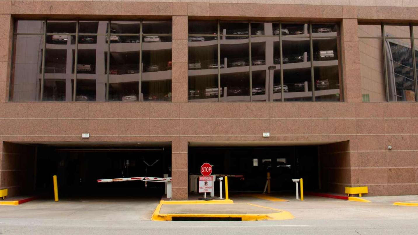 Fairmont Dallas (1717 N Akard St) DAL Airport