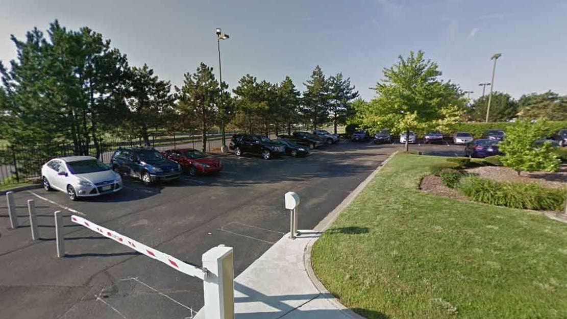 DoubleTree by Hilton Dearborn DTW Airport Parking (NO SHUTTLE)