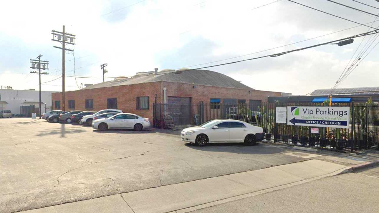 Reserve VIP LAX Airport Parking