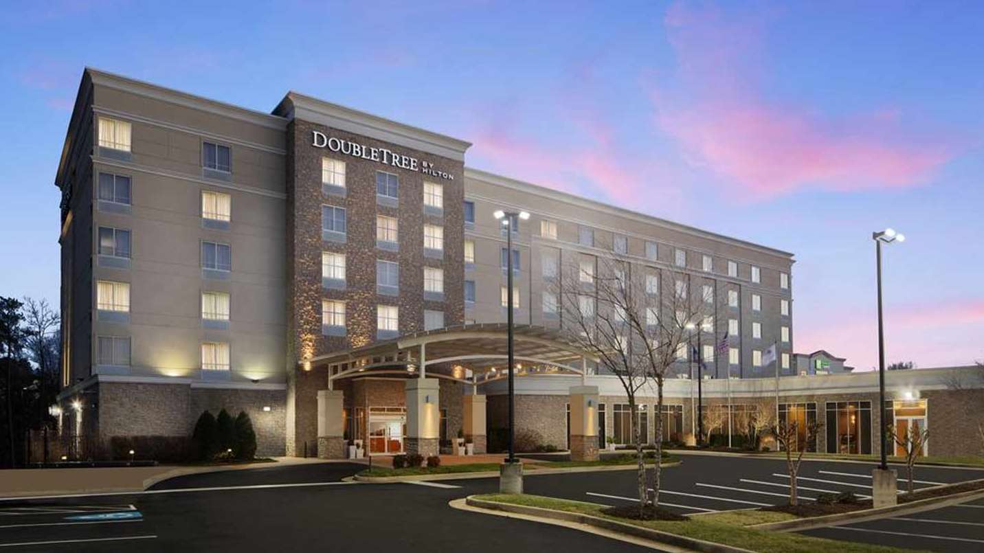 Reserve DoubleTree RIC Airport Parking