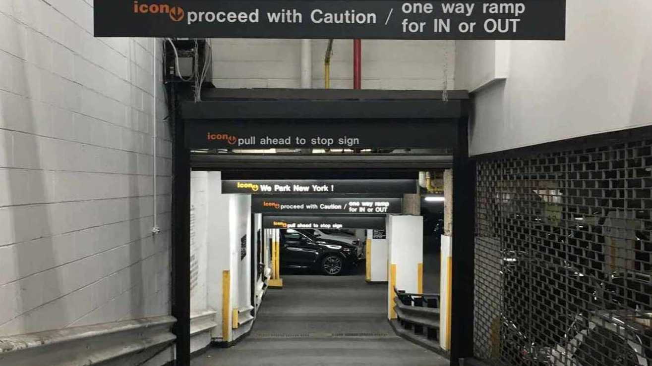 Book Hourly Parking in 39 Exchange Pl.  Valet (45 Wall St. Garage)