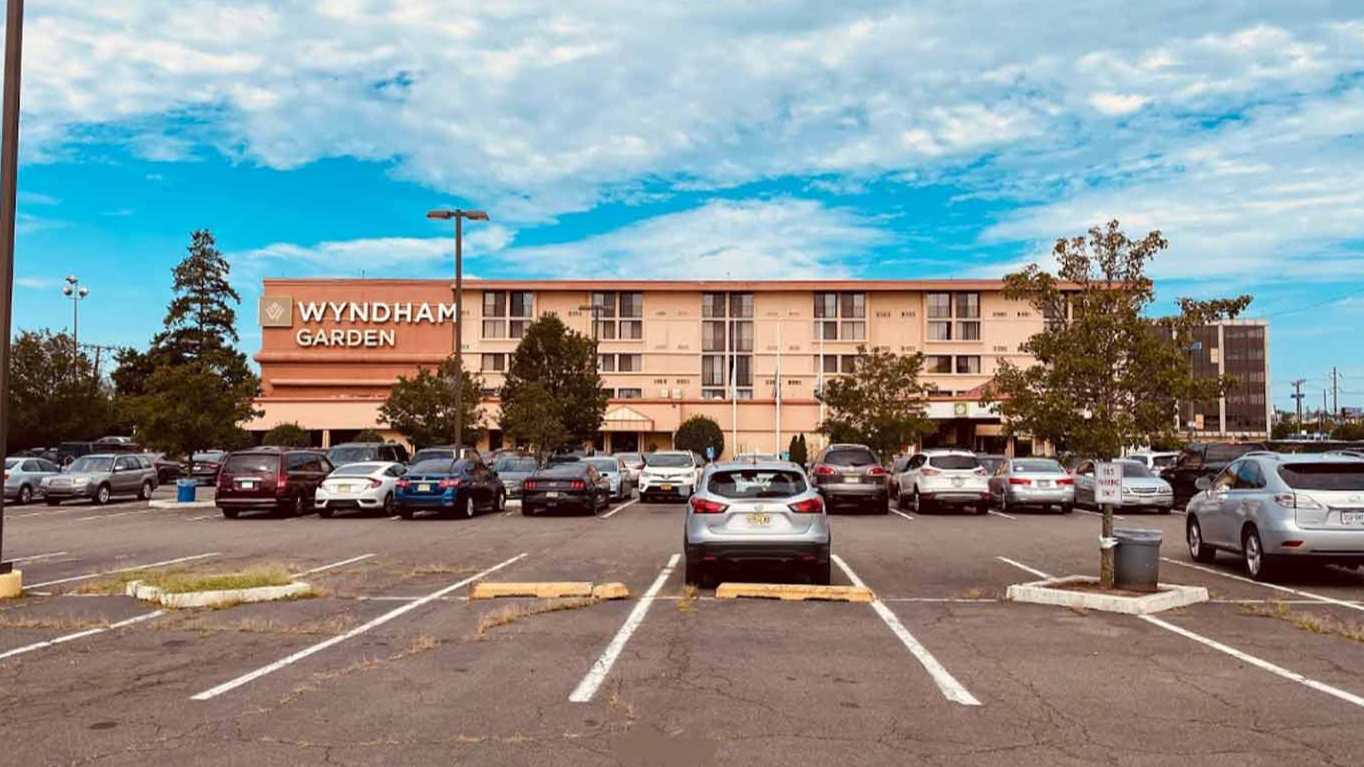 Wyndham Garden Newark (EWR) Airport Parking