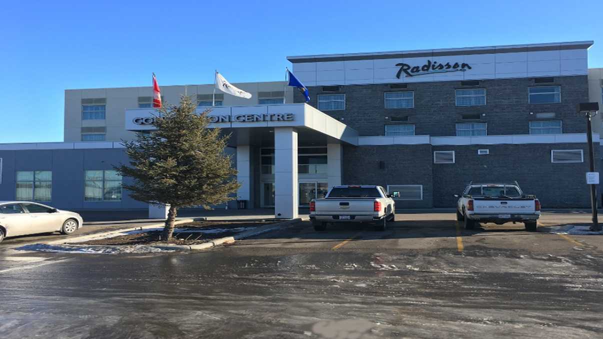 Radisson Hotel Calgary YYC Airport Parking