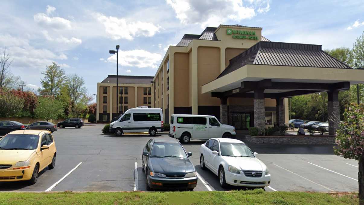 Book Hourly Parking in Wyndham Garden Charlotte Executive  Charlotte Douglas Airport Parking