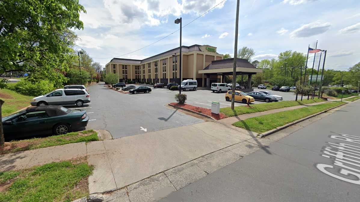 Book Hourly Parking in Wyndham Garden Charlotte Executive  Charlotte Douglas Airport Parking