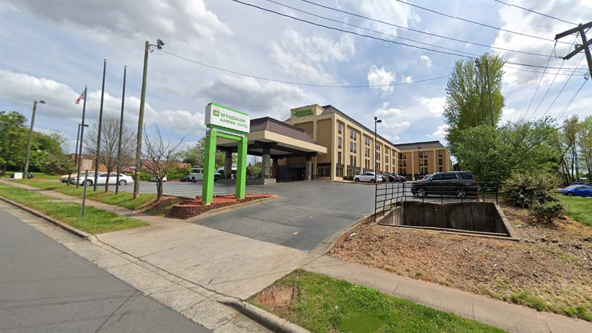 Book Hourly Parking in Wyndham Garden Charlotte Executive  Charlotte Douglas Airport Parking