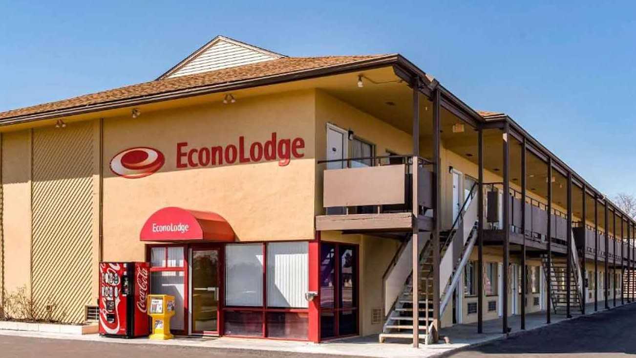 Reserve 316 Emma Street Parking Book and Save