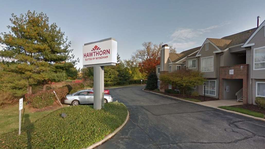 Reserve Hawthorne Suites PHL Airport Parking