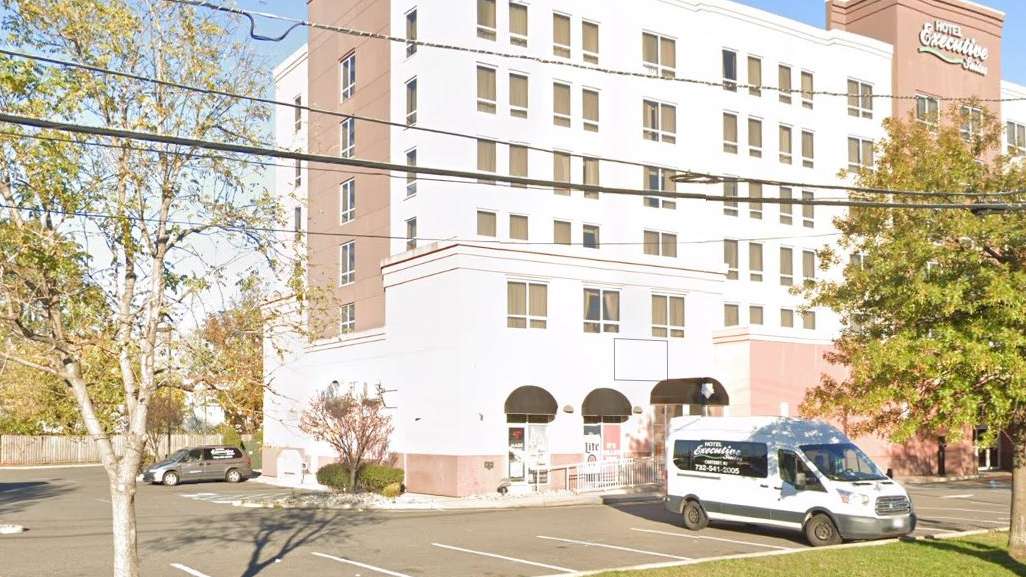 Reserve Hotel Executive Suites EWR Airport Parking