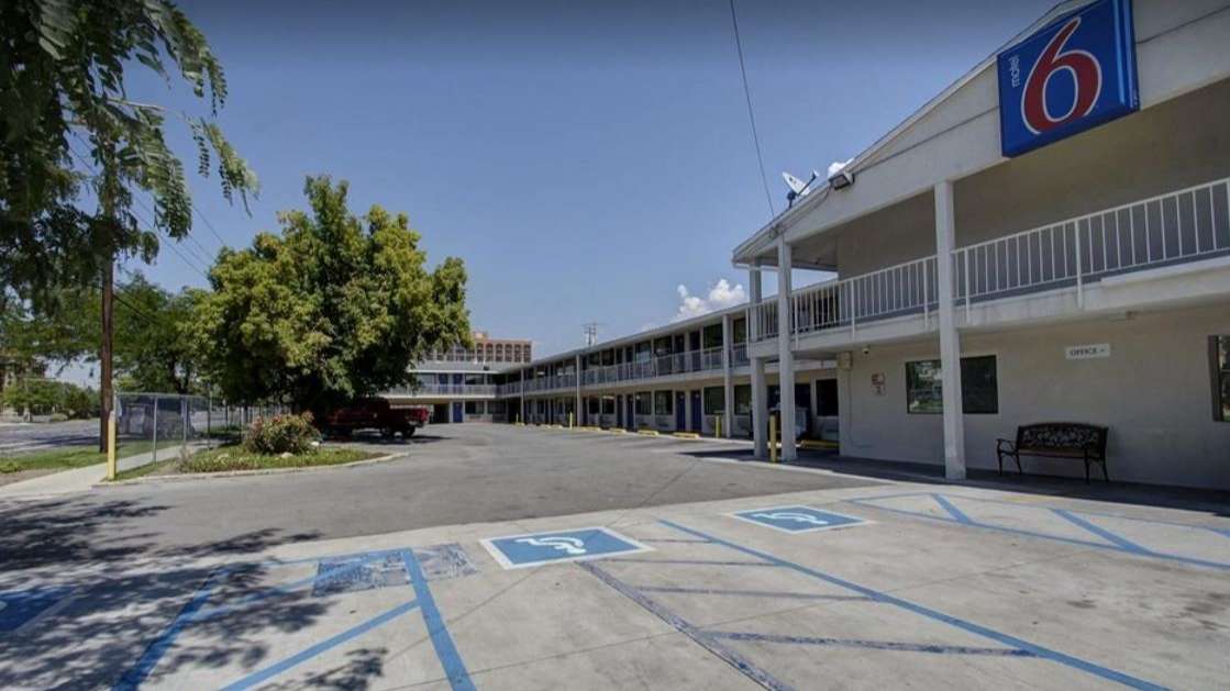 Reserve Motel 6 SLC Airport Parking