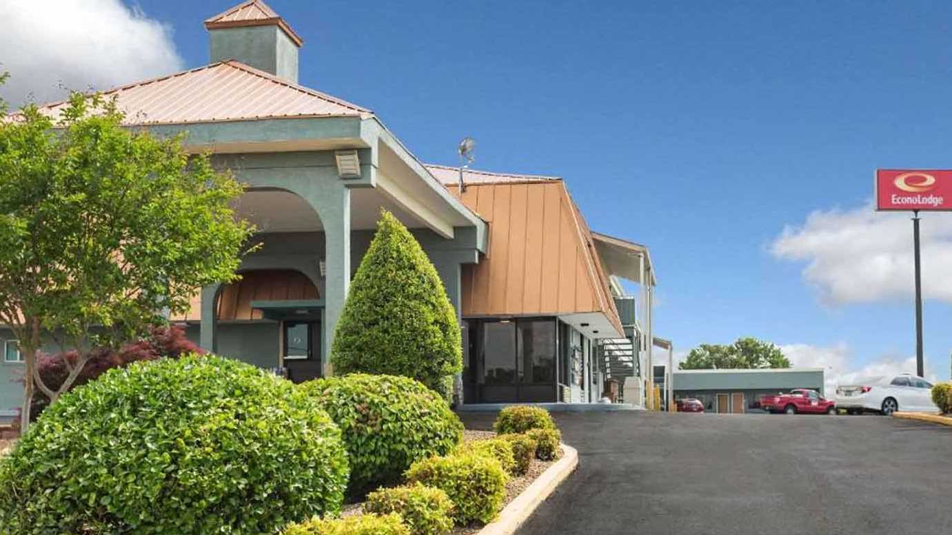 Reserve 3670 Roy Messer Hwy Parking Book and Save