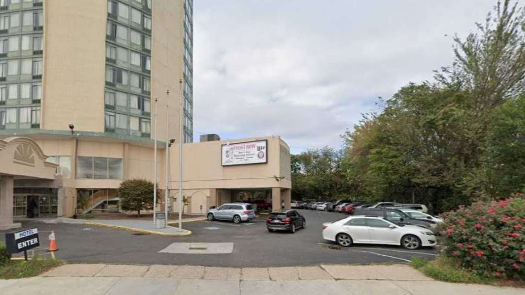 Reserve Penrose Hotel Philadelphia (PHL) Airport Parking