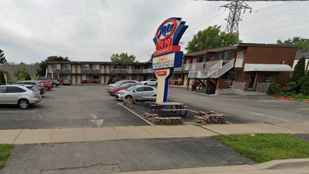 Reserve 5630 Dunn St Parking Book and Save