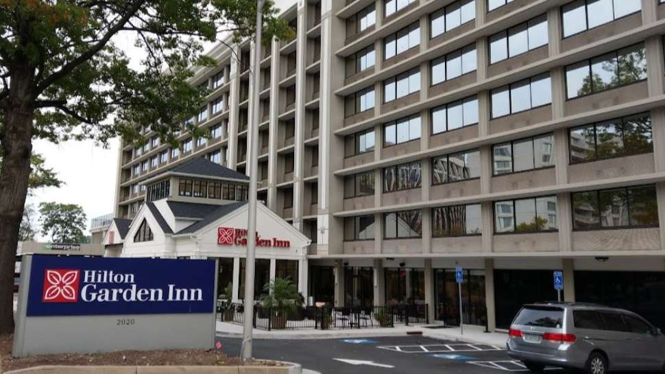 Reserve Hilton Garden Inn Reagan National DCA Airport Parking