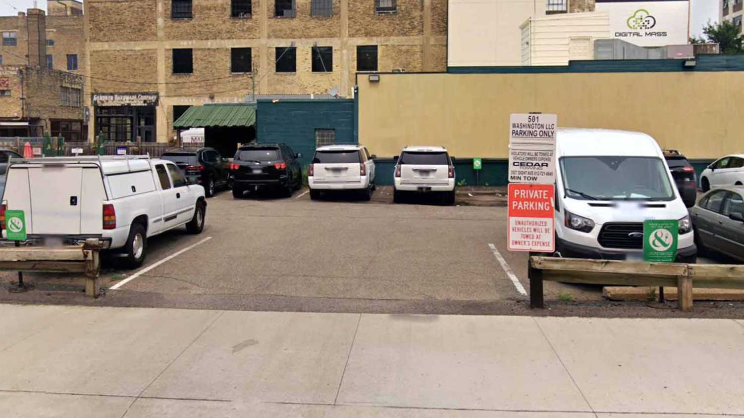 Reserve 501 N Washington Ave Parking Book and Save