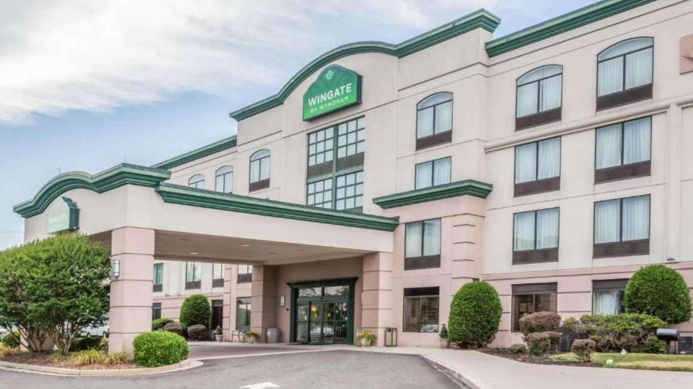 Wingate by Wyndham 2196 W Landis Ave Garage Way