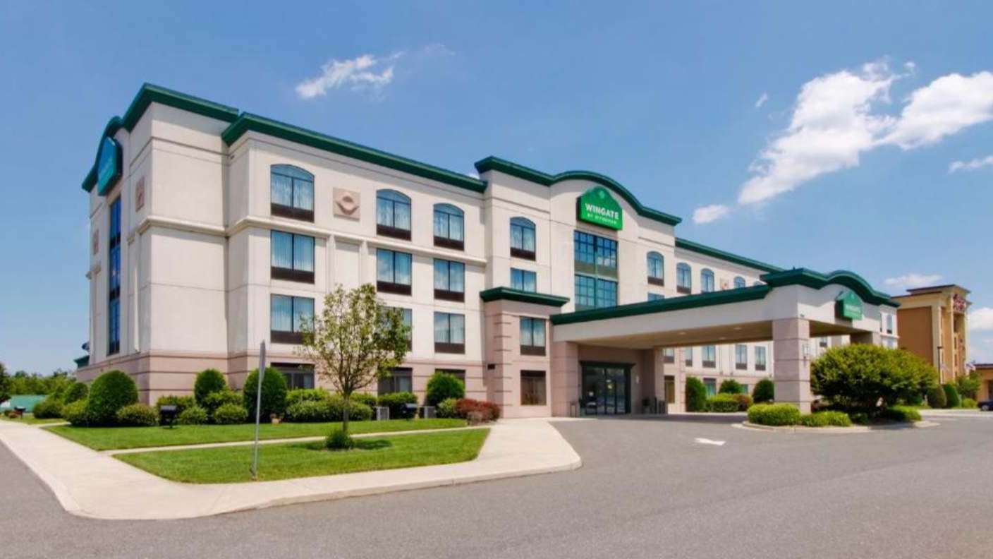 Wingate by Wyndham 2196 W Landis Ave Garage Way