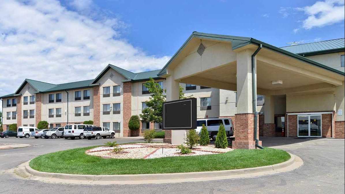 Book Hourly Parking in Sylo Hotel DEN Airport Parking